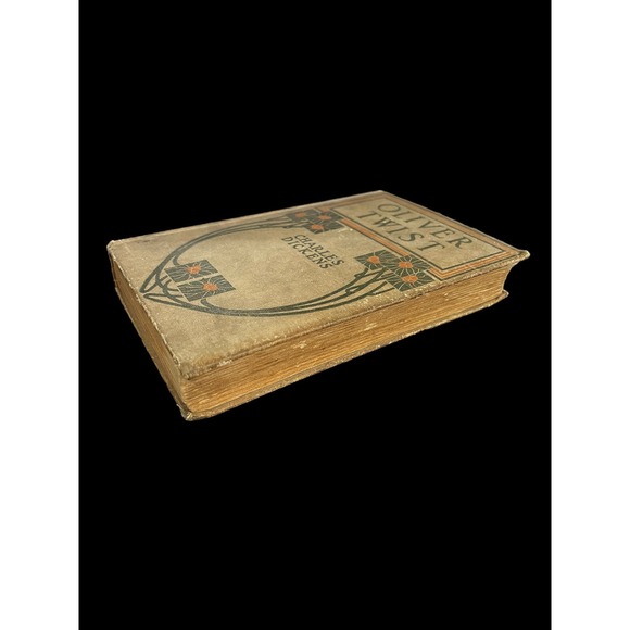 Vintage Book "Oliver Twist" by Charles Dickens - Picture 4 of 9